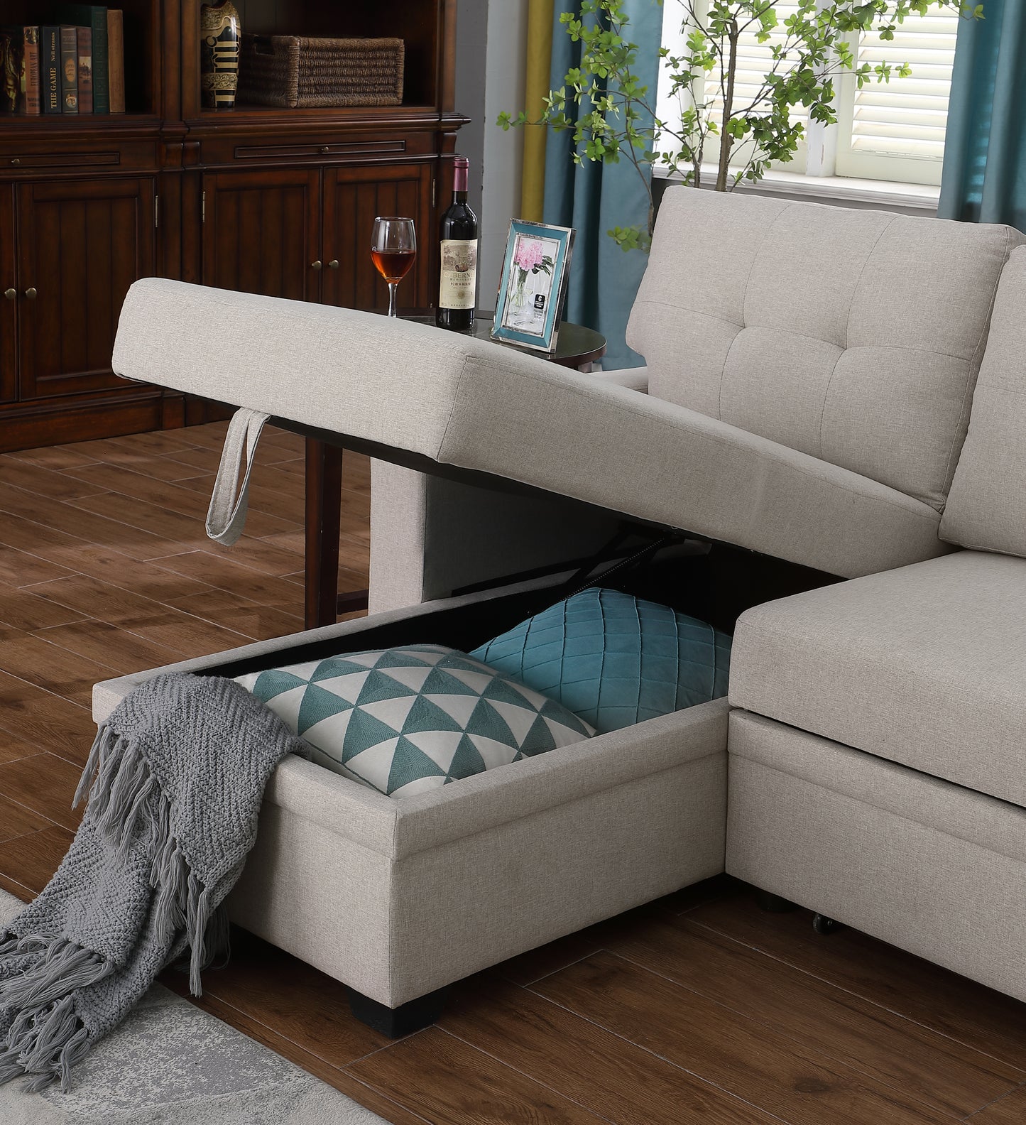 [SantaChoice] Upholstered Pull out Sectional Sofa with Chaise